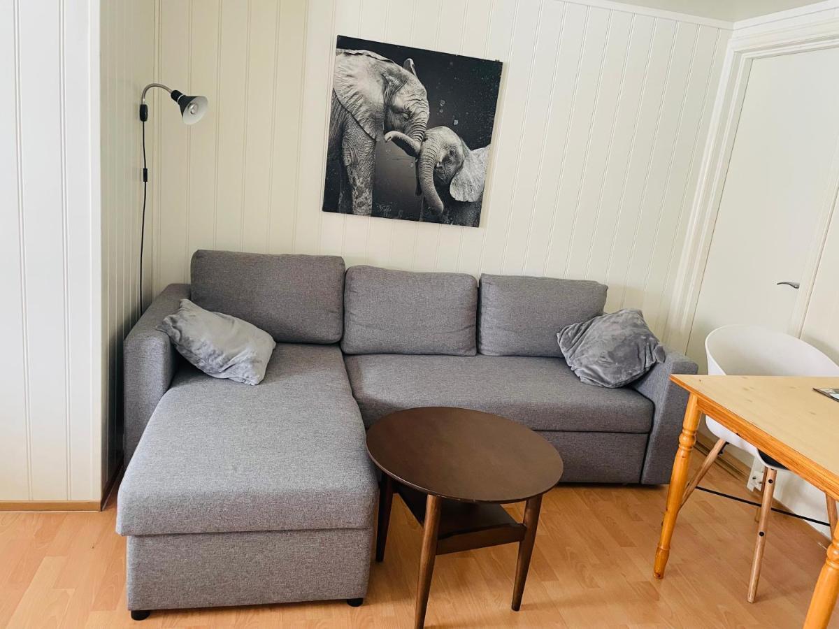 Aurora Apartment Very Close To Fjellheisen Tromso Exterior photo